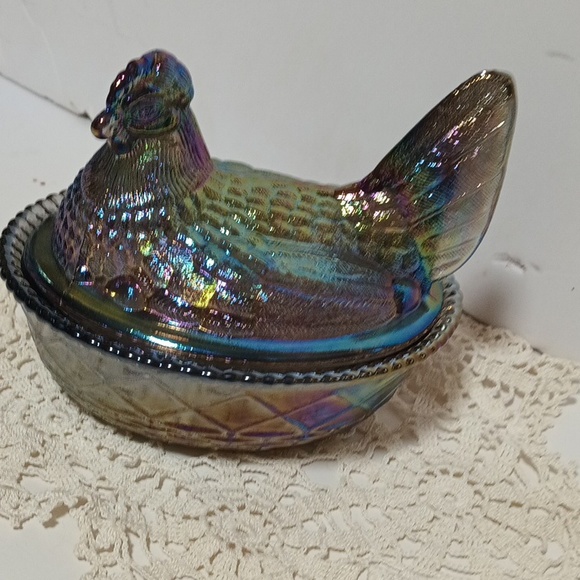 Mosser Glass Titanium Hen On Nest